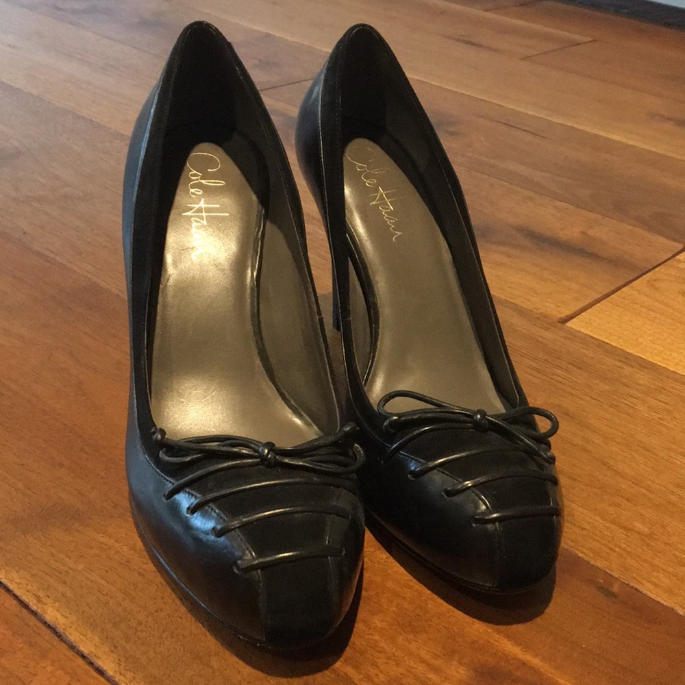 Black leather Cole Haan Pumps worn once!!